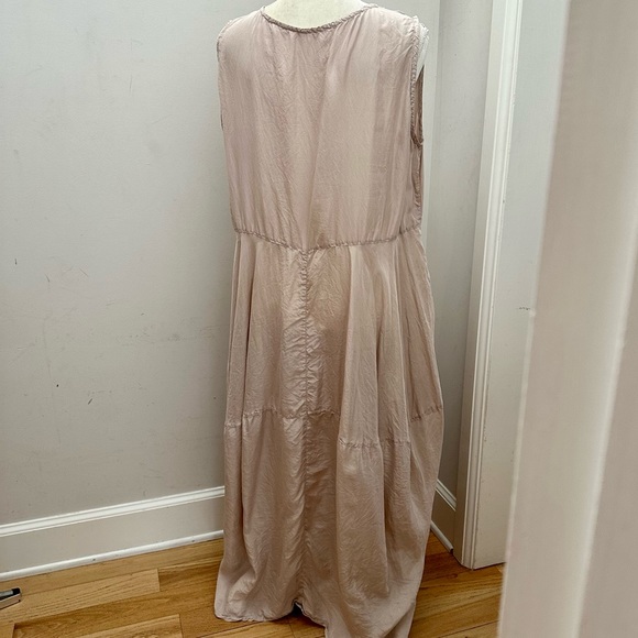Privatsachen Light Taupe Silk Cocoon Dress, one size - Picture 6 of 15